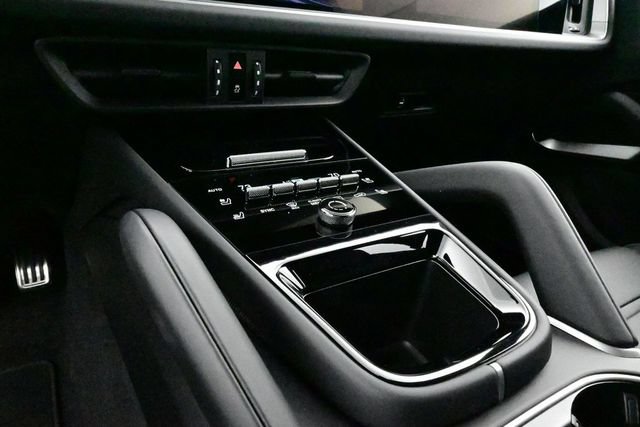 New 2026 Porsche Cayenne Turbo GT AWD/4WD image 11