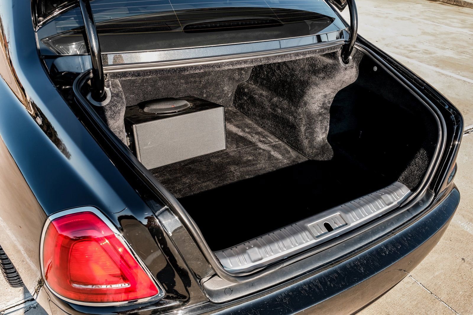 Used 2015 Rolls-Royce Ghost RWD image 71