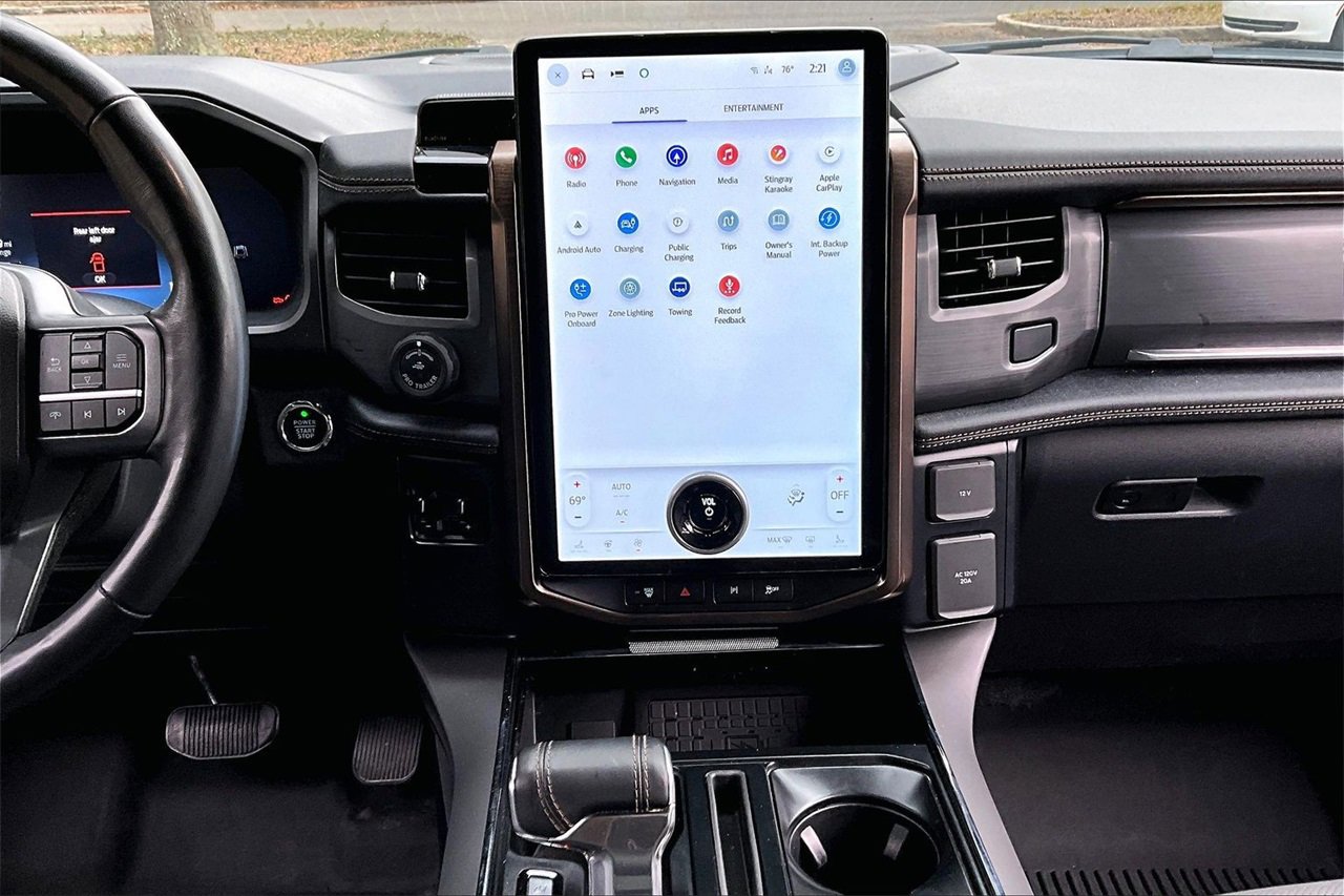 Used 2023 Ford F150 Lightning Lariat w/ Equipment Group 511A High image 9