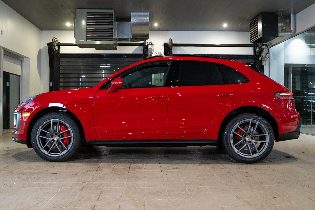 New 2026 Porsche Macan S image 2