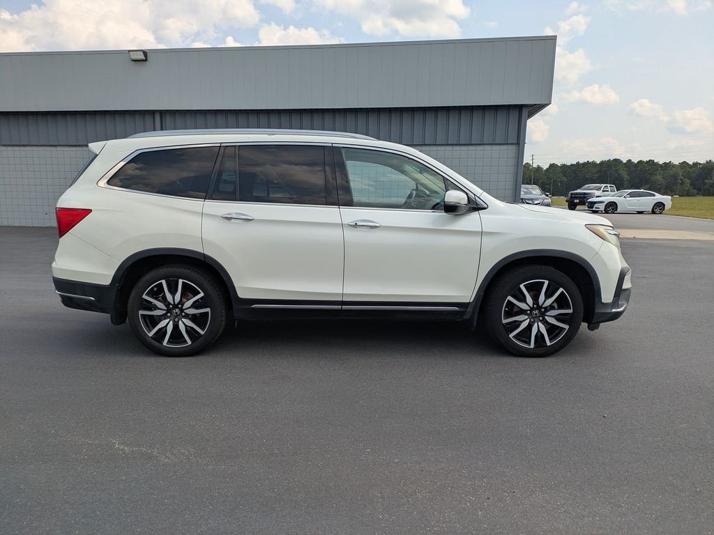 Used 2019 Honda Pilot Touring image 3