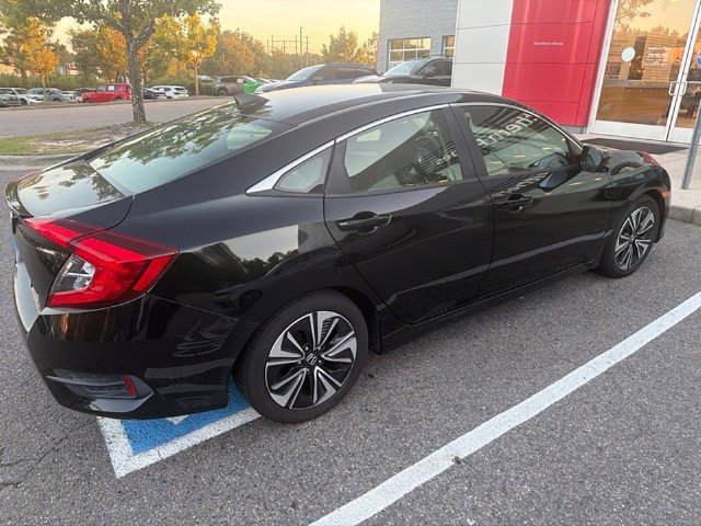 Used 2018 Honda Civic EX-T image 5