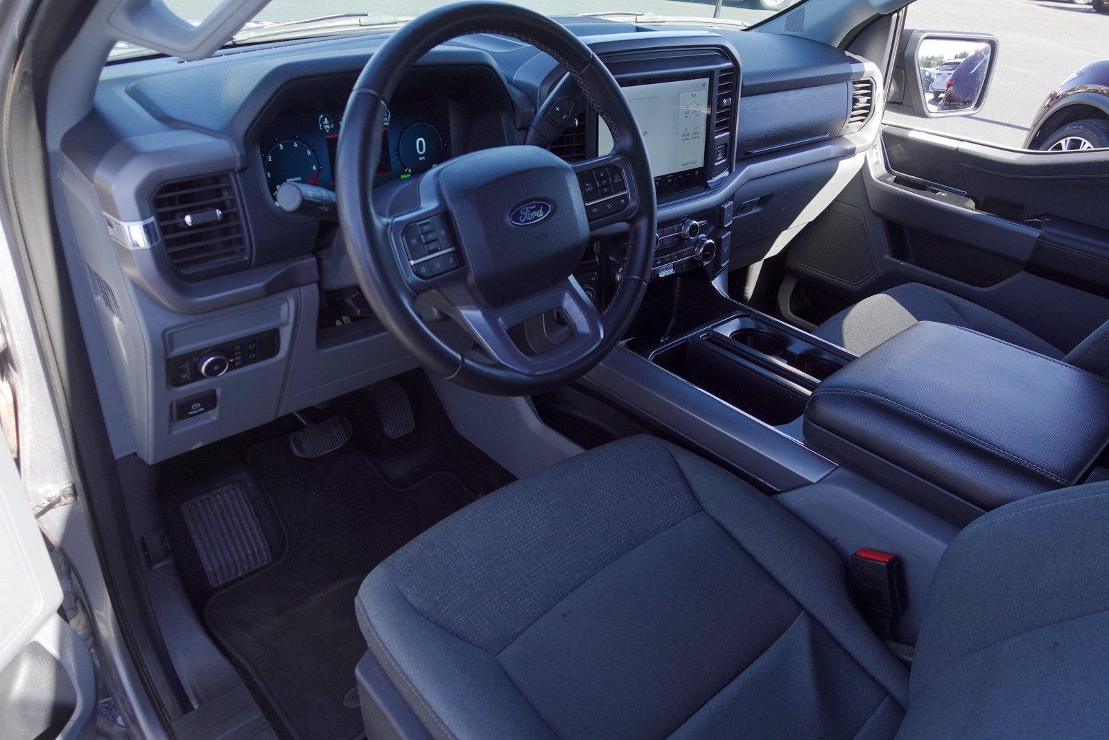 Used 2025 Ford F150 XLT w/ Equipment Group 301A Standard AWD/4WD image 9
