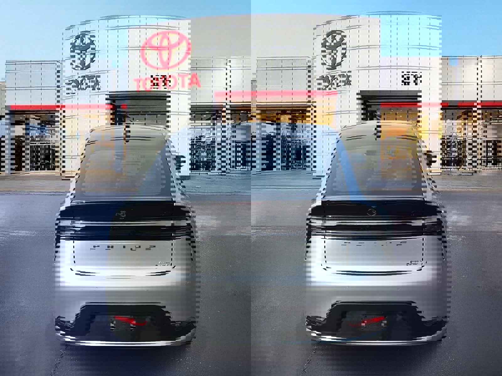 Used 2025 Toyota Prius Plug-In Hybrid image 6