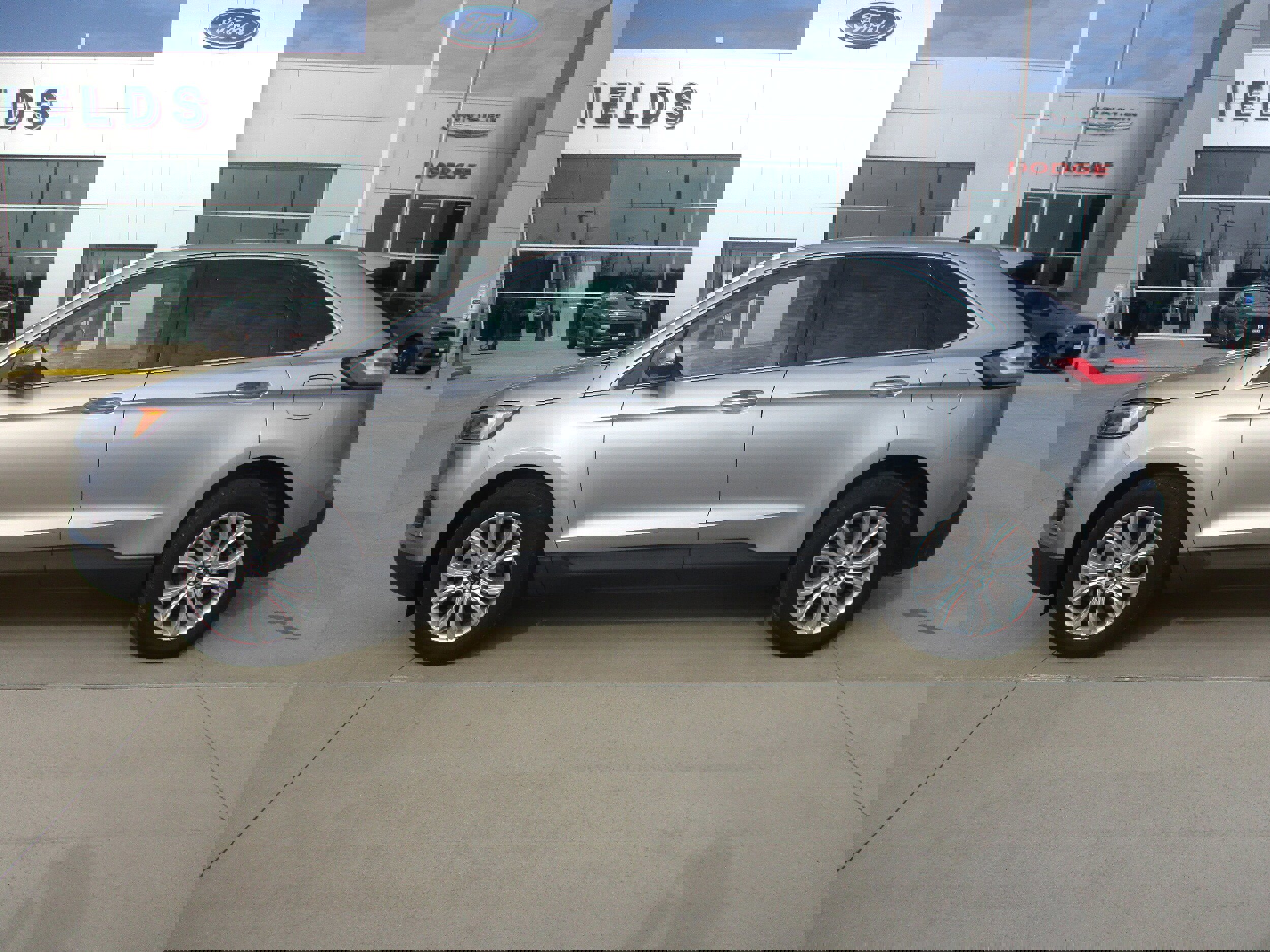 Used 2024 Ford Edge Titanium w/ Equipment Group 301A image 3