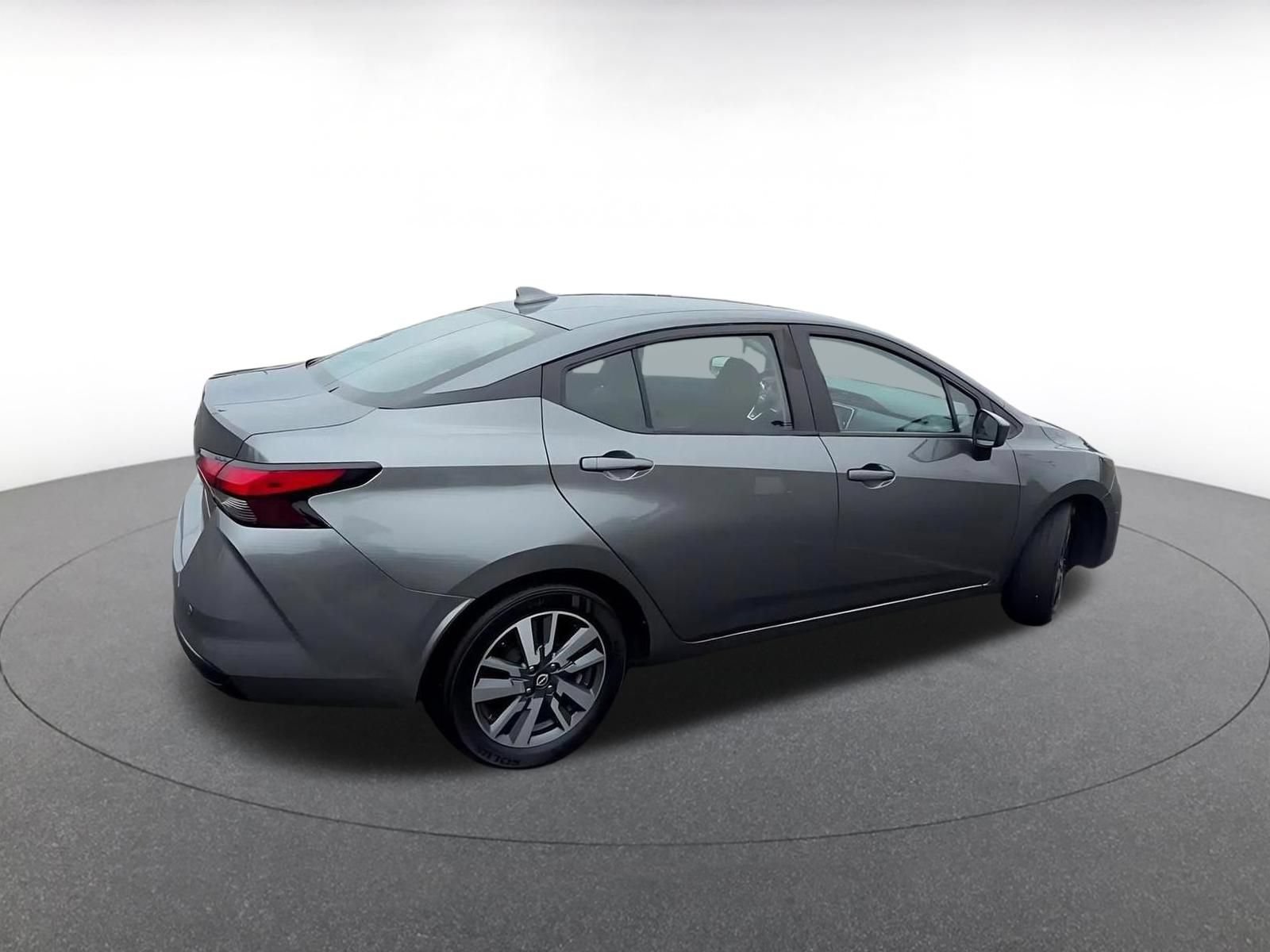Used 2025 Nissan Versa SV FWD image 15