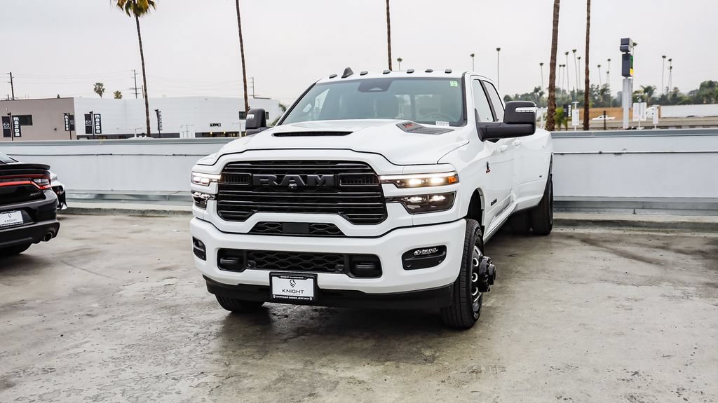 New 2026 RAM 3500 Laramie AWD/4WD image 4