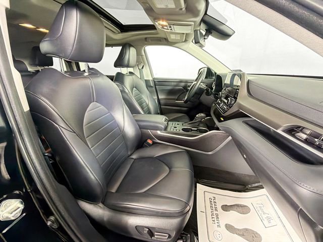 Used 2023 Toyota Highlander L image 31