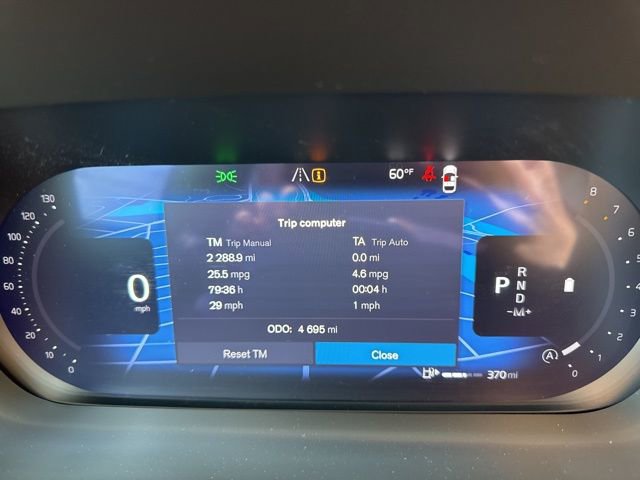 Certified 2025 Volvo XC60 B5 Plus image 24