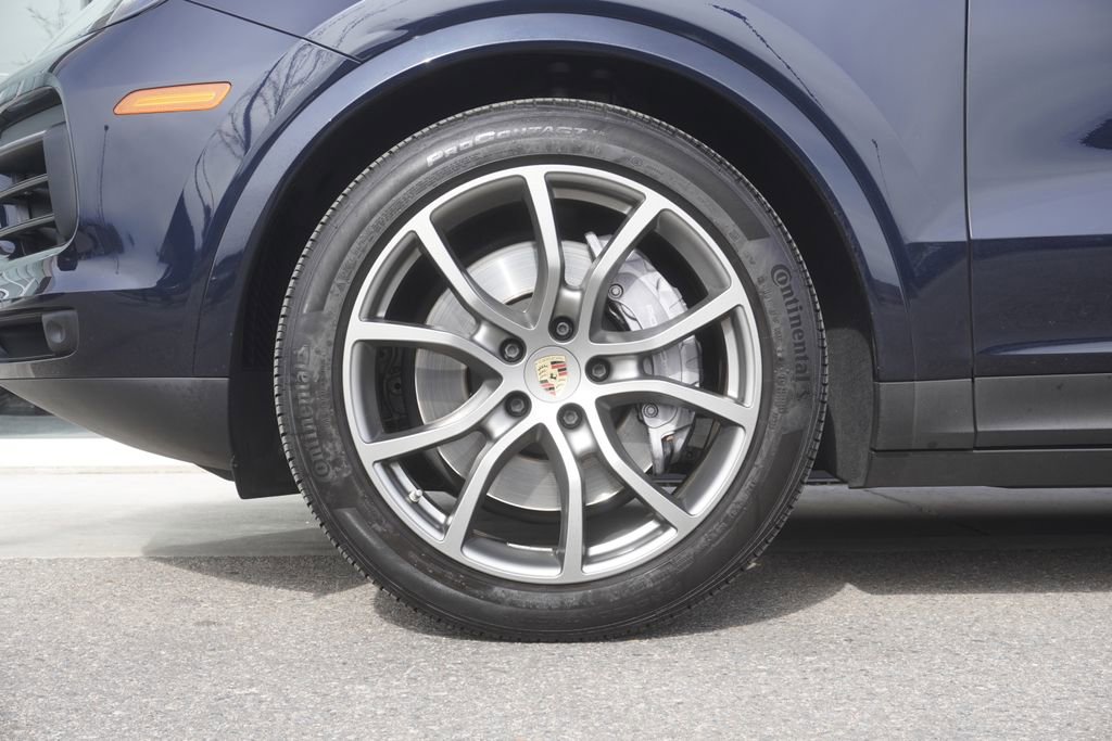 Used 2022 Porsche Cayenne Coupe image 32