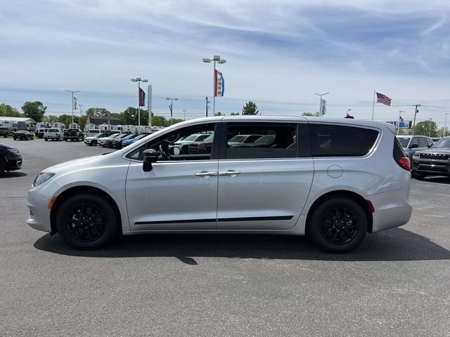 New 2026 Chrysler Voyager LX FWD image 4