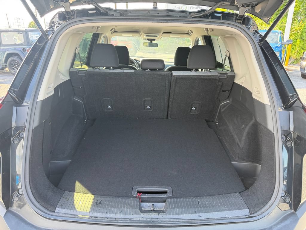 Used 2023 Nissan Rogue SV AWD/4WD image 13