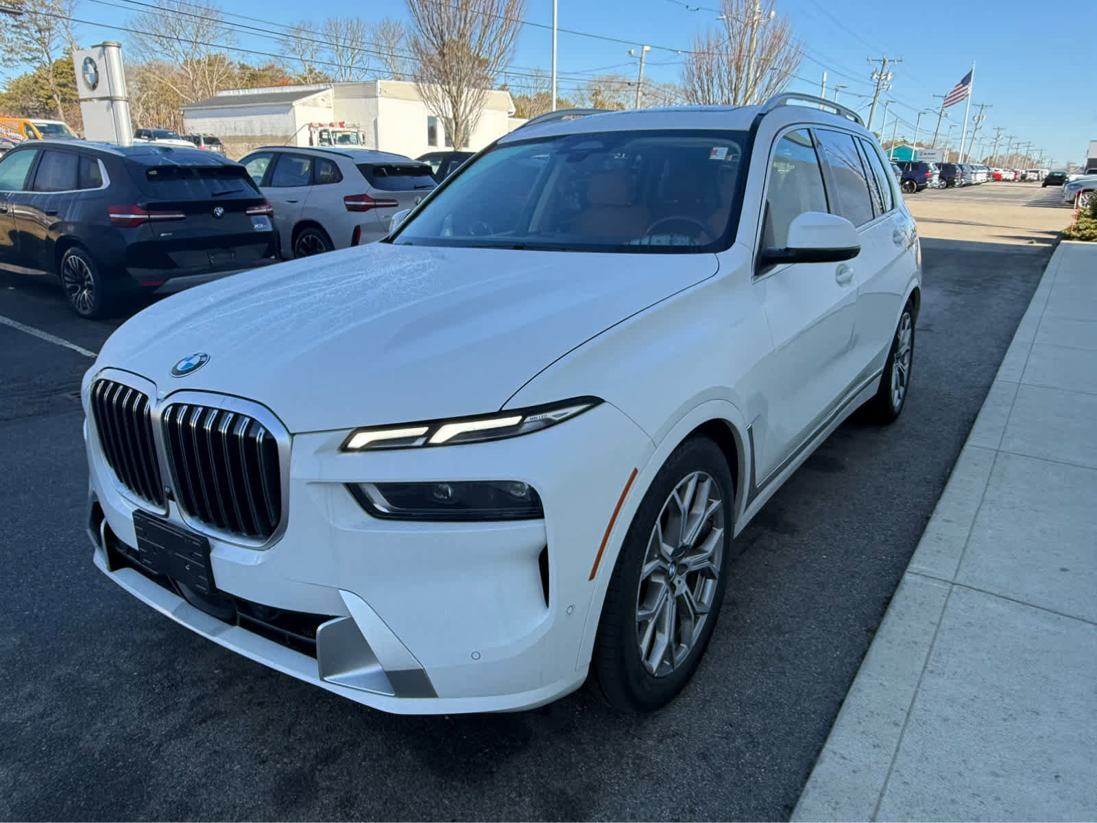 Used 2023 BMW X7 xDrive40i w/ Premium Package image 7