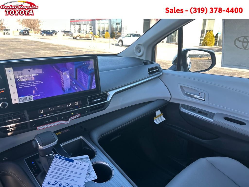 New 2026 Toyota Sienna XLE image 13