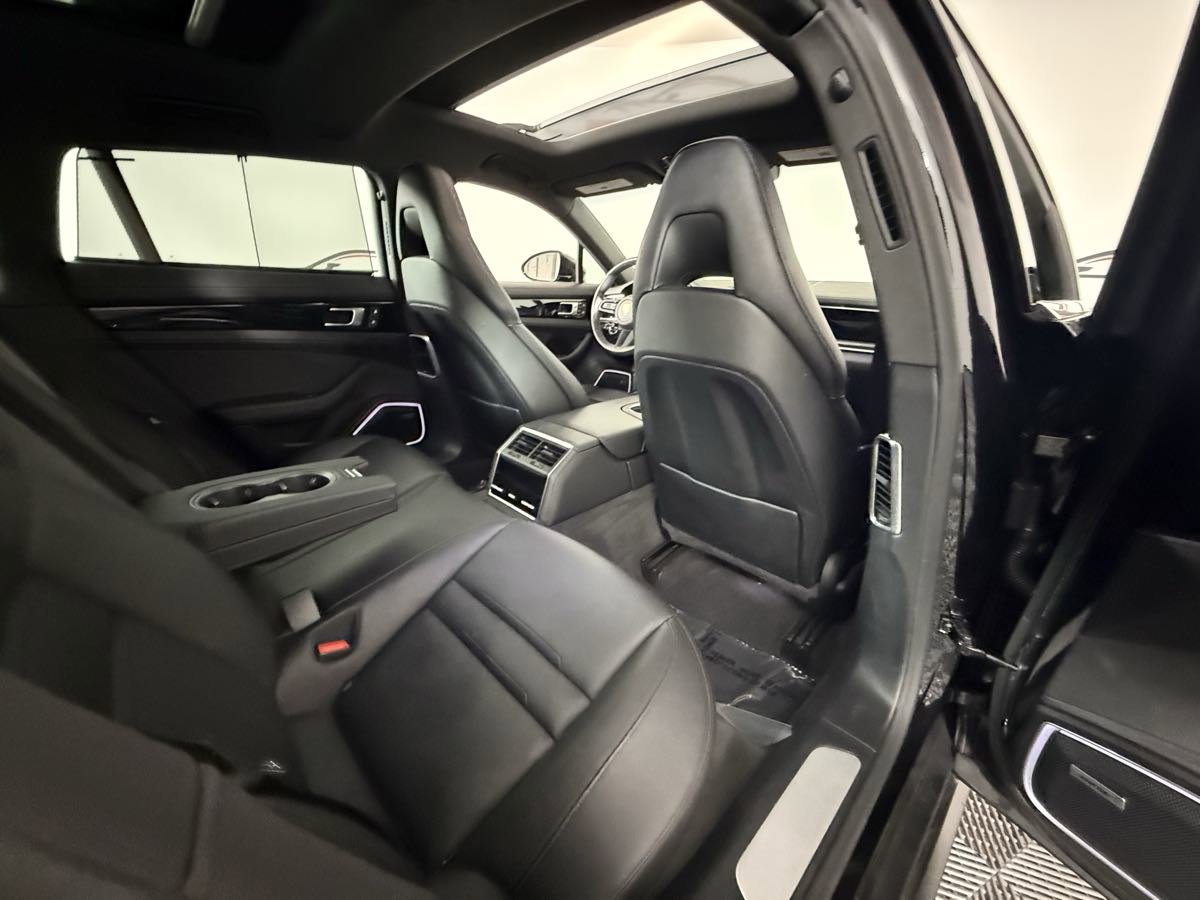 Used 2022 Porsche Panamera 4 w/ Premium Package AWD/4WD image 50