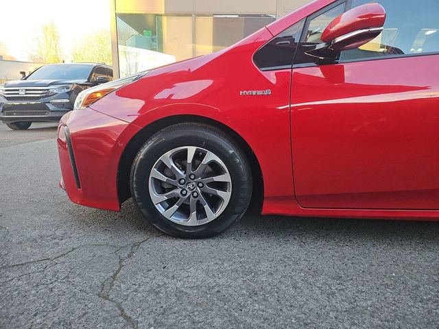 Used 2019 Toyota Prius XLE w/ Advanced Technology Package image 27