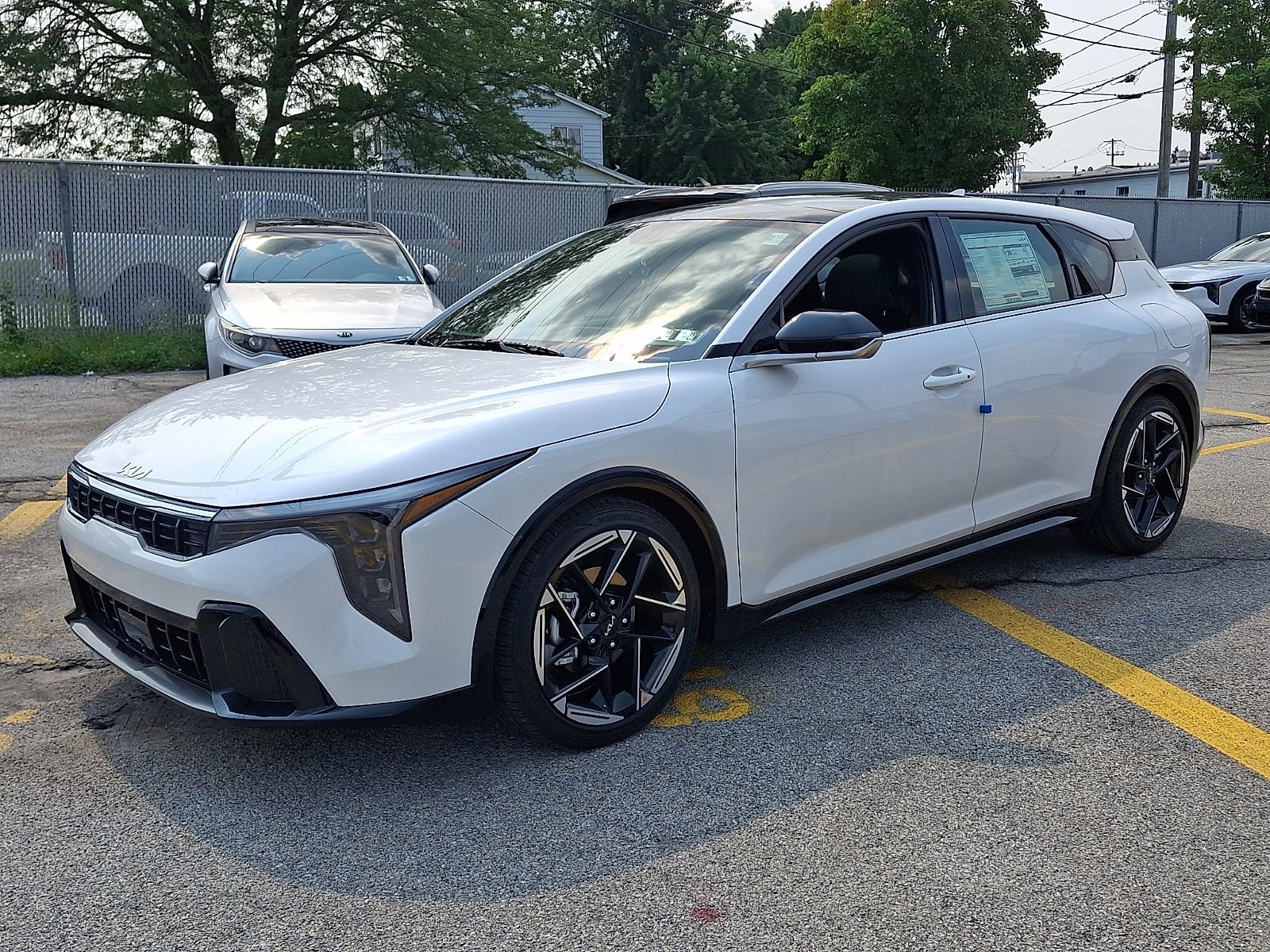 New 2026 Kia K4 GT-Line w/ GT-Line Premium Package FWD image 5