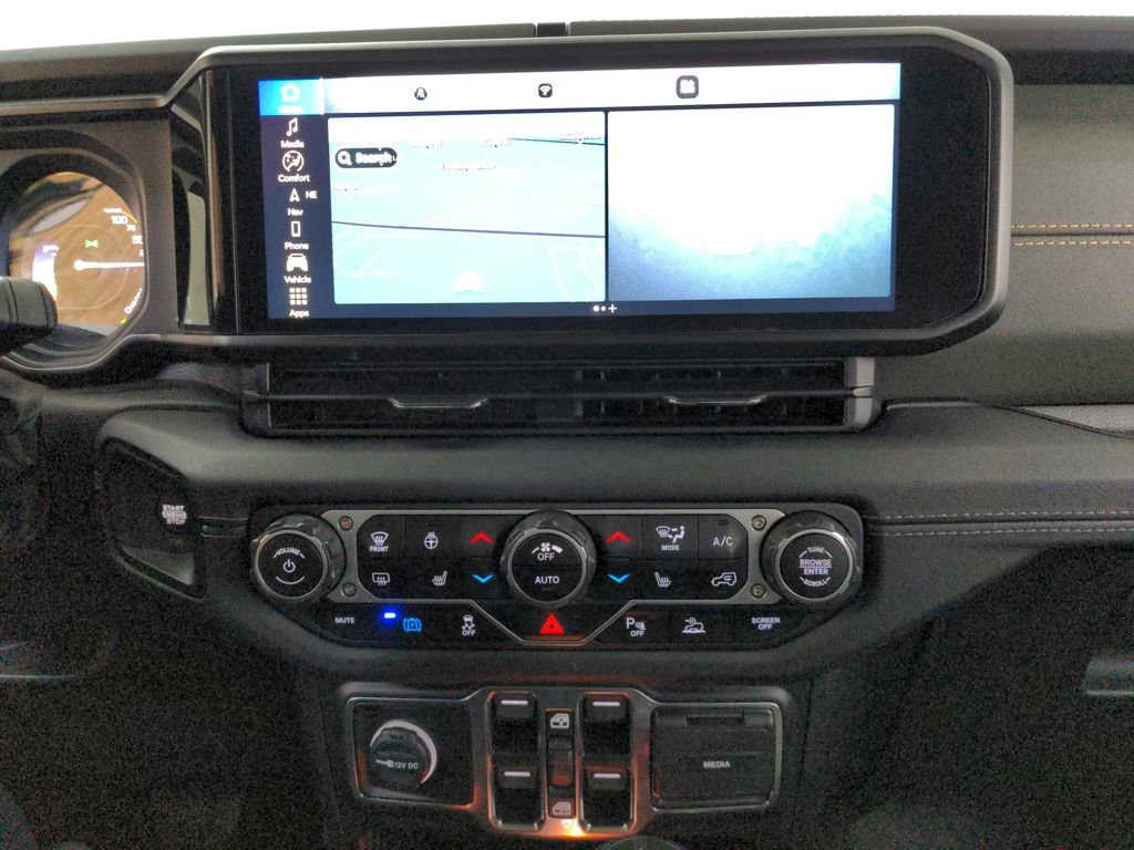 Used 2024 Jeep Wrangler High Altitude AWD/4WD image 25