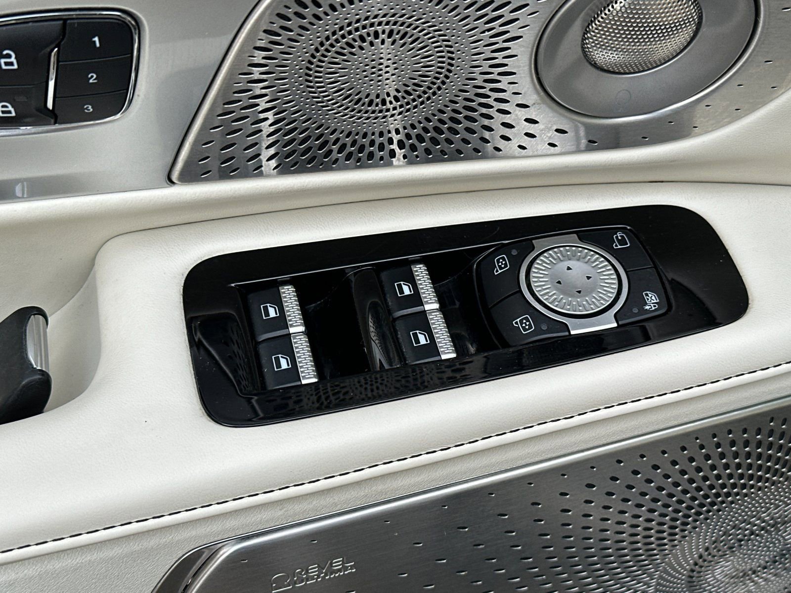 Used 2024 Lincoln Nautilus Black Label w/ Jet Appearance Package (87T) image 13