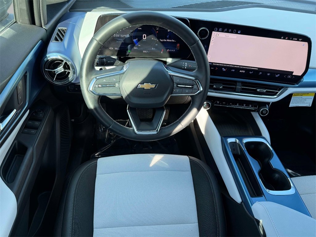 Used 2024 Chevrolet Equinox EV LT image 4