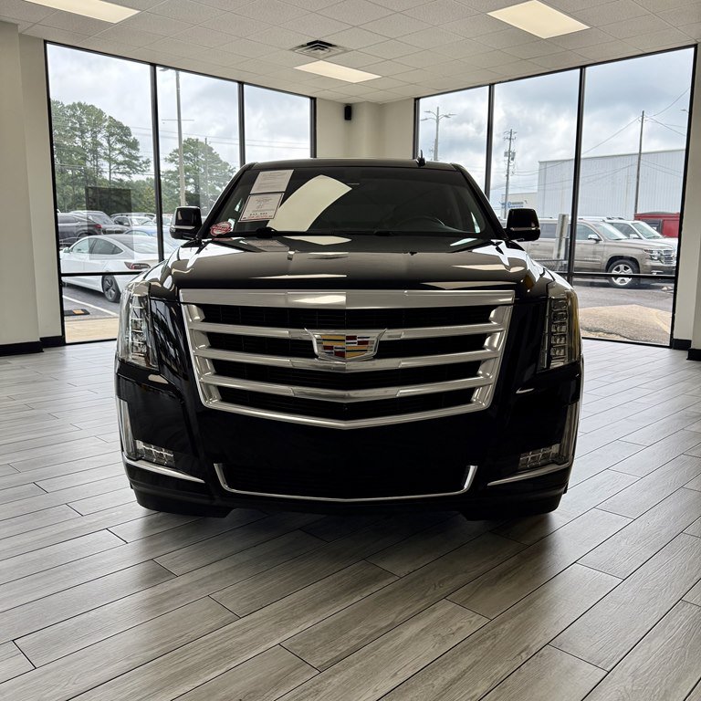Used 2018 Cadillac Escalade 2WD image 2