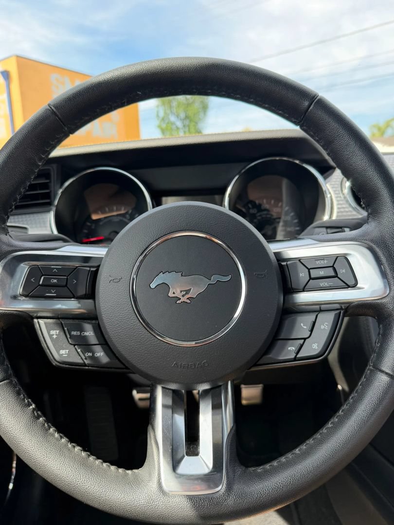 Used 2017 Ford Mustang GT Premium w/ GT Performance Package RWD image 18