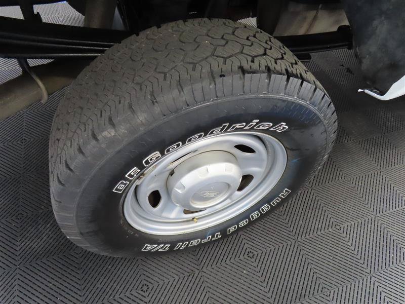 Used 2016 Ford F250 XL w/ Power Equipment Group AWD/4WD image 9