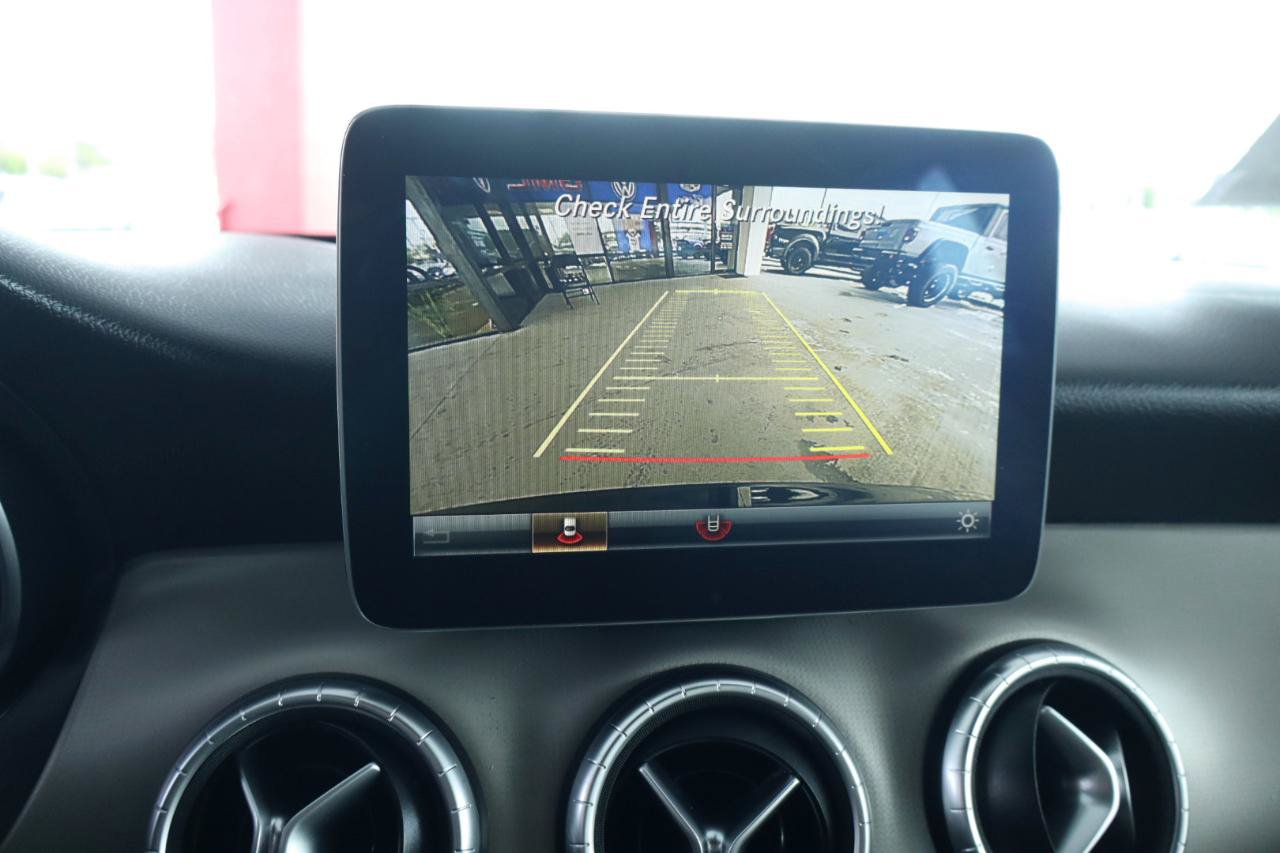 Used 2018 Mercedes-Benz CLA 250 image 27