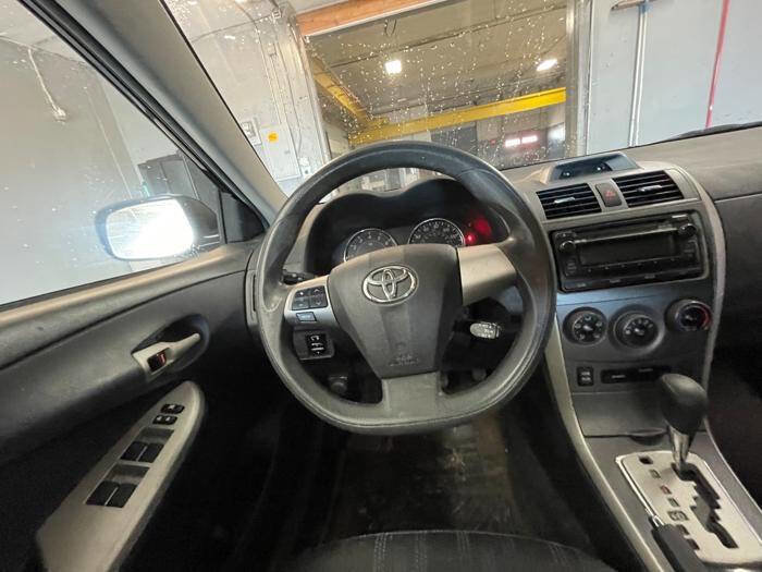 Used 2012 Toyota Corolla S image 33