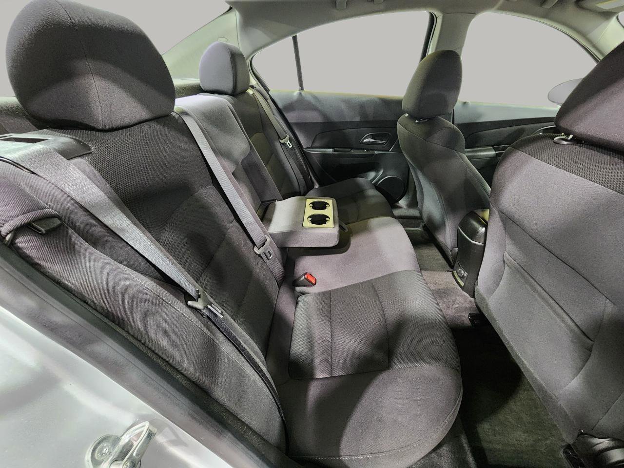 Used 2014 Chevrolet Cruze LT image 26