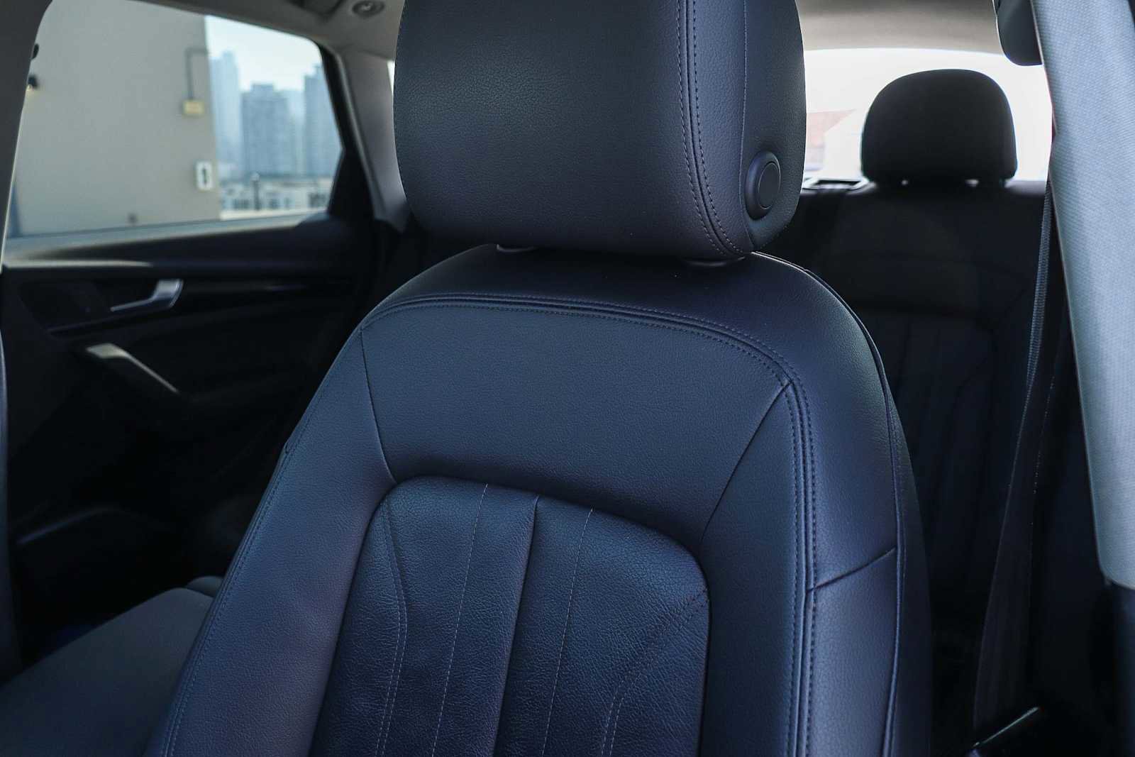 Used 2019 Audi Q5 2.0T Premium Plus w/ Premium Plus Package AWD/4WD image 37