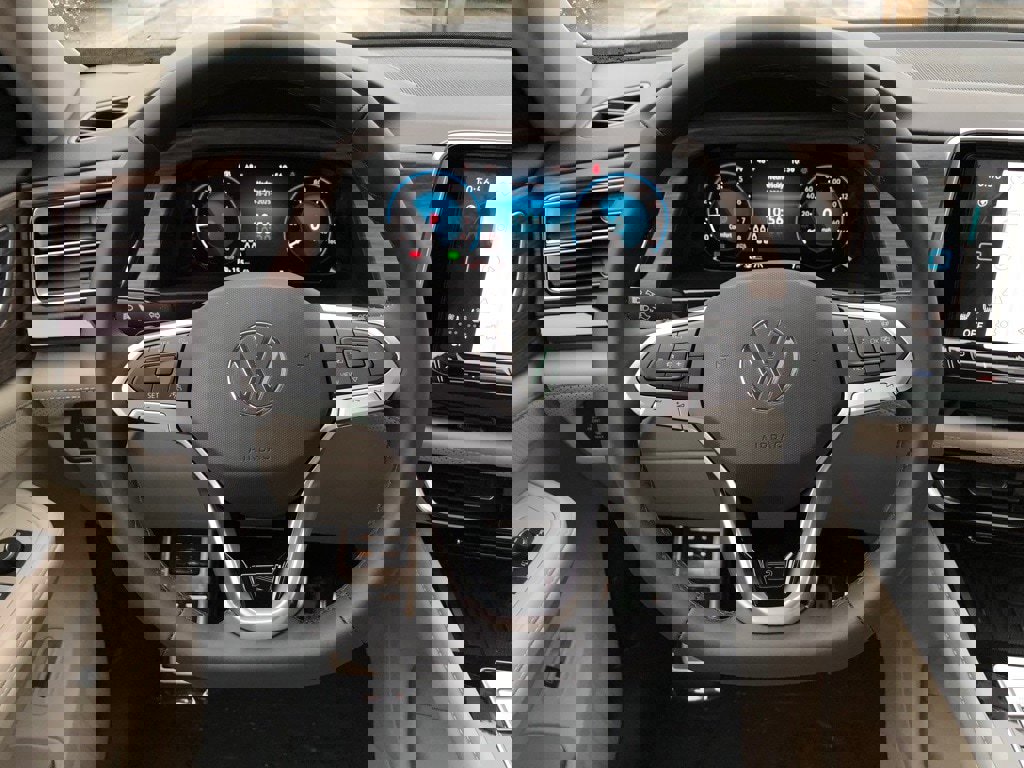 New 2025 Volkswagen Atlas SEL Premium R-Line image 19