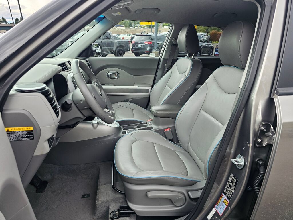 Used 2016 Kia Soul EV + w/ Paint Protection Film Package FWD image 19