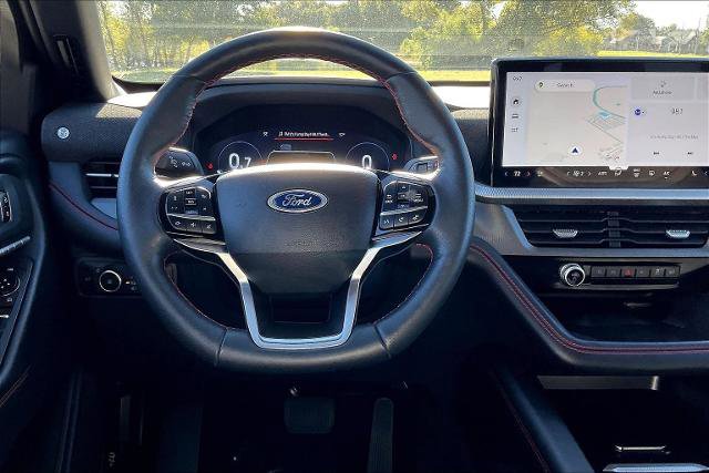 Certified 2025 Ford Explorer ST-Line w/ ST-Line Street Pack image 5