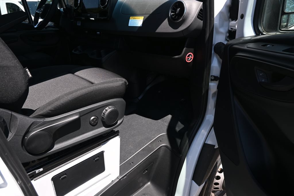 Used 2026 Mercedes-Benz Sprinter 4500 image 18