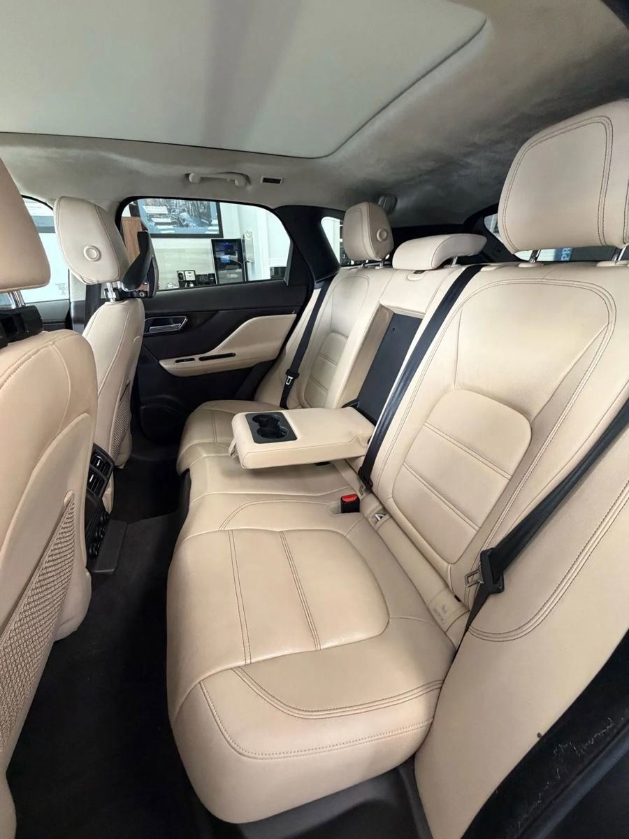 Used 2020 Jaguar F-PACE Prestige image 10