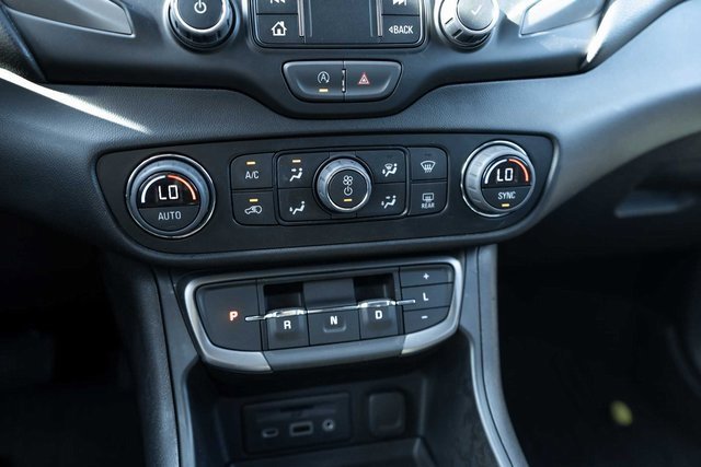 Used 2023 GMC Terrain AT4 w/ Tech Package image 18