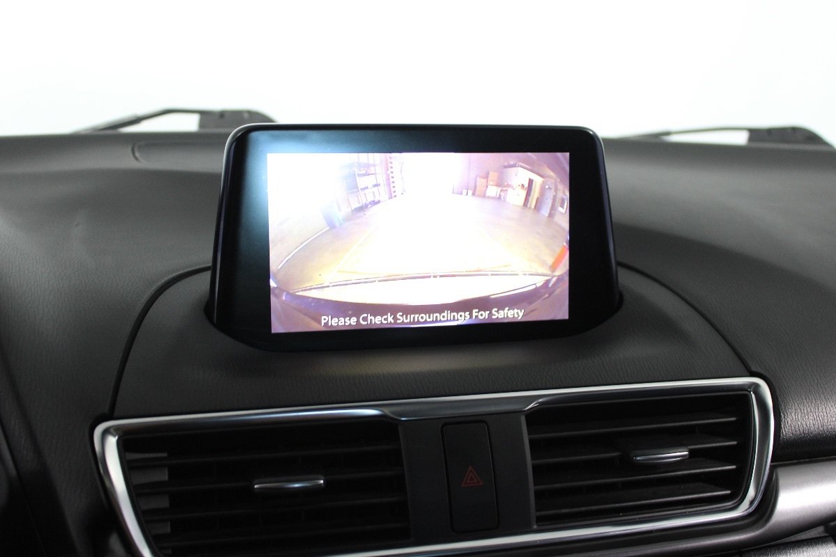 Used 2018 MAZDA MAZDA3 Grand Touring w/ Premium Equipment Package FWD image 4