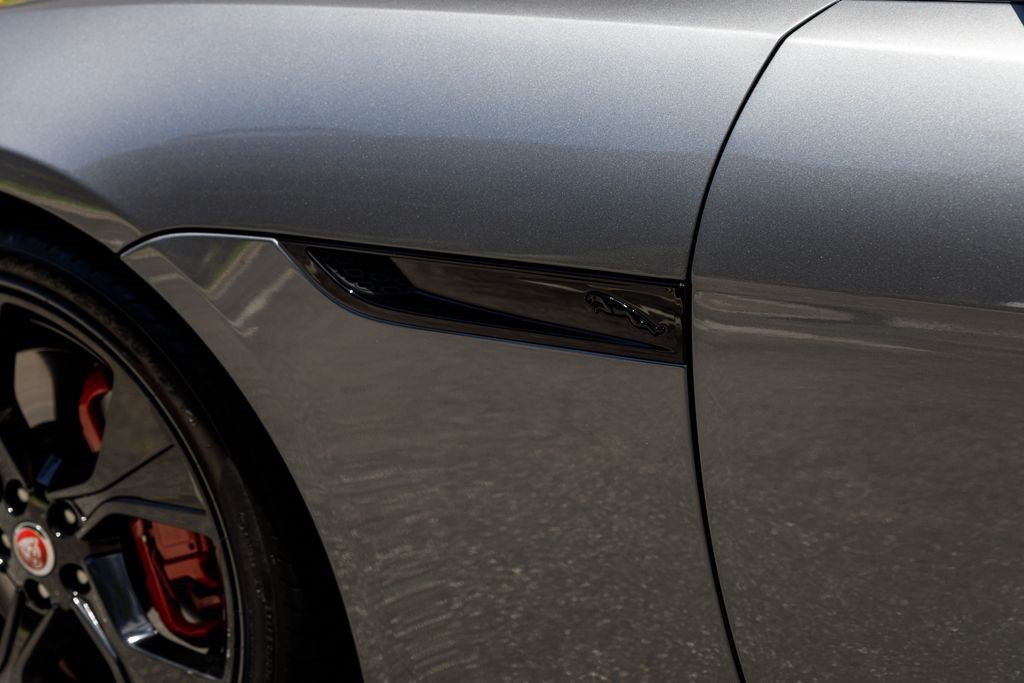 Used 2023 Jaguar F-TYPE Coupe RWD image 32