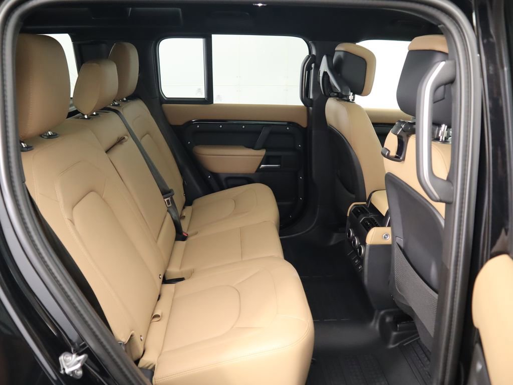 Used 2025 Land Rover Defender 110 S AWD/4WD image 23