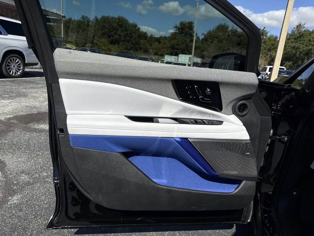 New 2026 Cadillac Optiq Sport 2 image 18