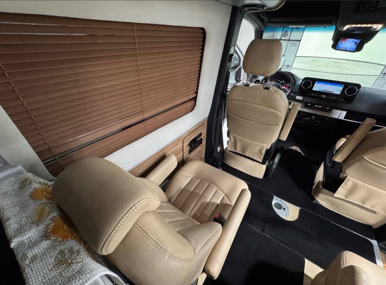 Used 2022 Mercedes-Benz Sprinter 3500 image 14