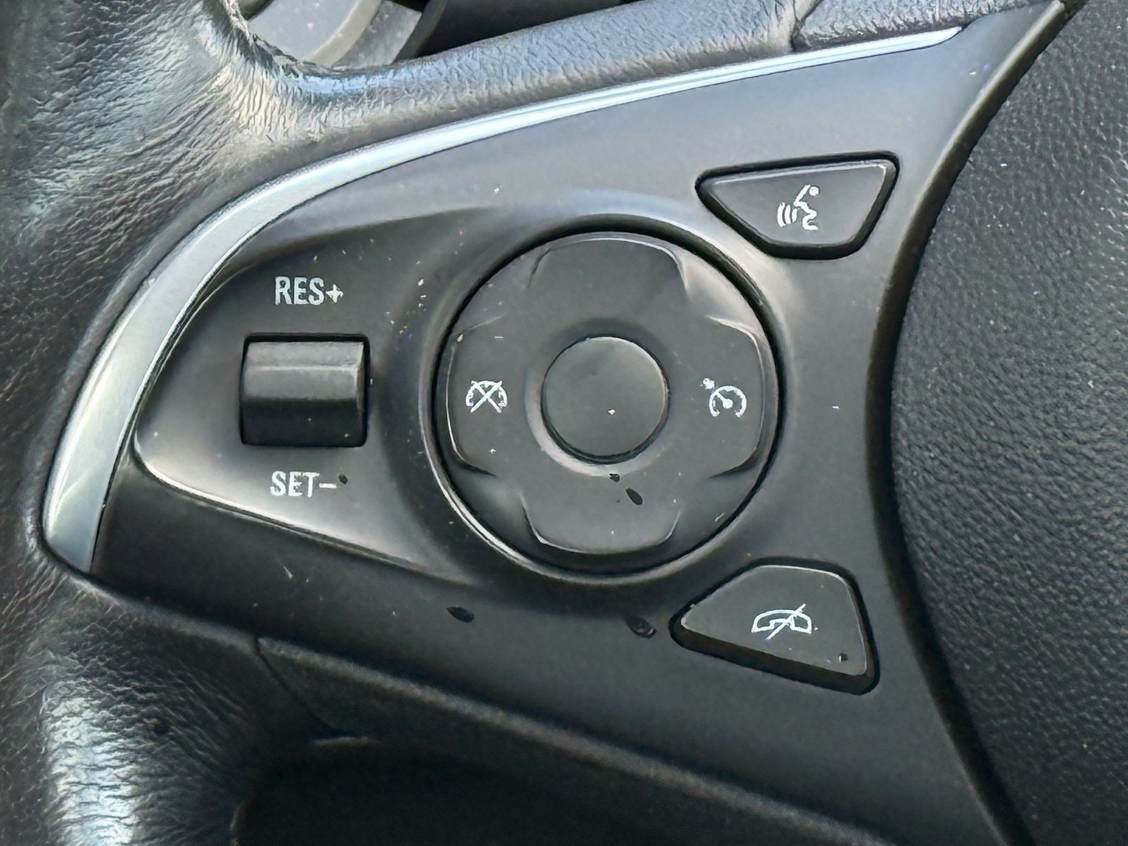 Used 2019 Buick LaCrosse Essence w/ Sun and Shade Package AWD/4WD image 27