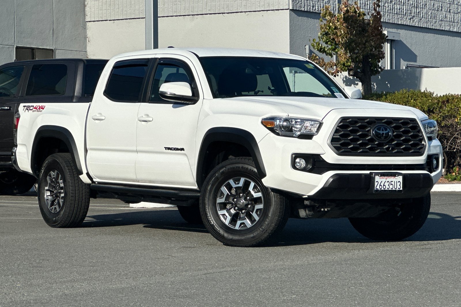Used 2023 Toyota Tacoma TRD Off-Road w/ Black Out Package (TMS) AWD/4WD image 2
