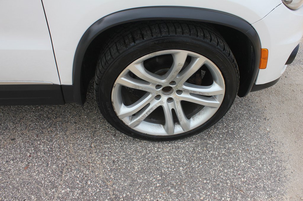 Used 2013 Volkswagen Tiguan SEL AWD/4WD image 51