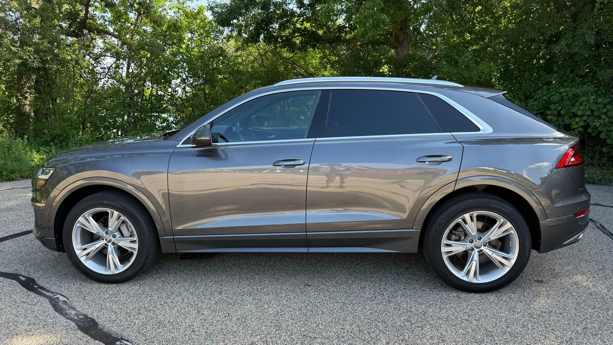 Used 2019 Audi Q8 Premium w/ Convenience Package image 2