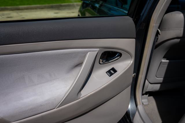 Used 2007 Toyota Camry LE image 25