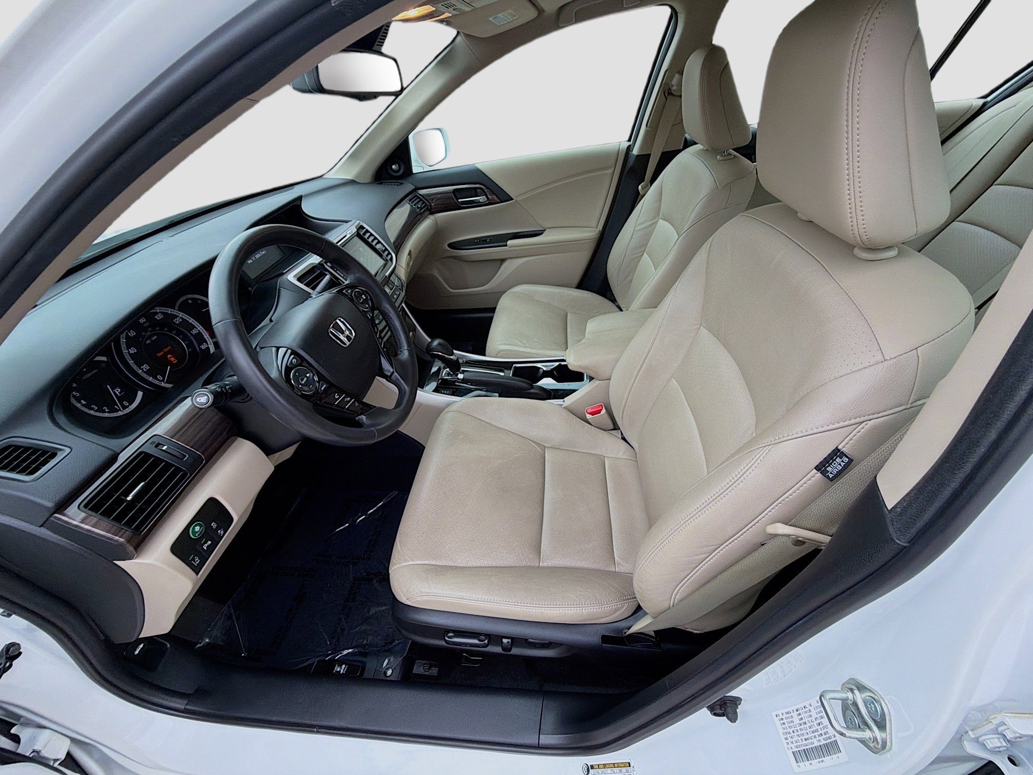 Used 2016 Honda Accord Touring image 19