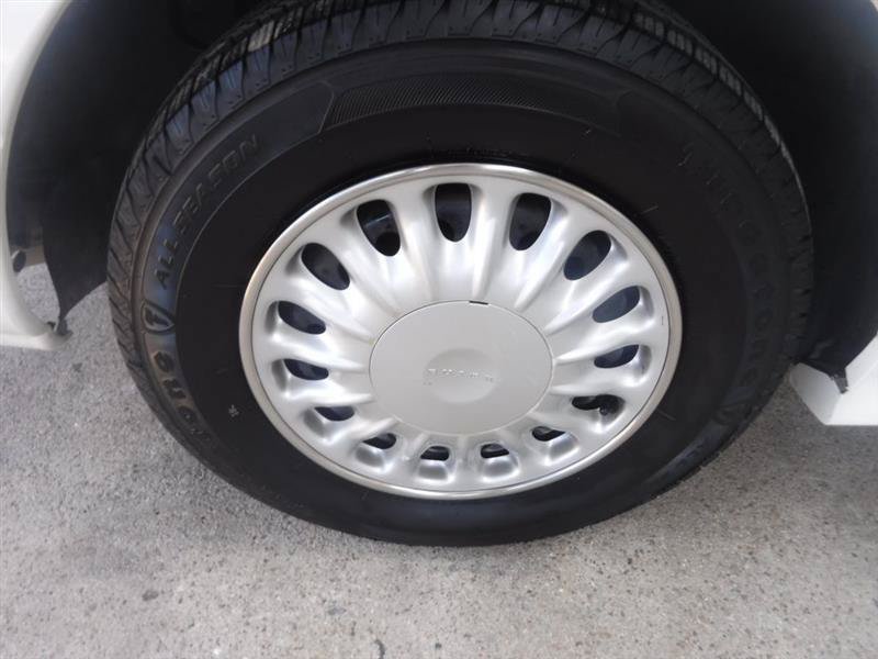 Used 2001 Buick Le Sabre Custom FWD image 18