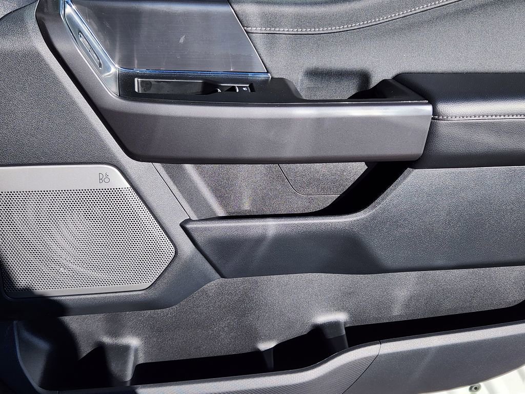 Used 2025 Ford F150 Lariat w/ Equipment Group 501A Mid image 13